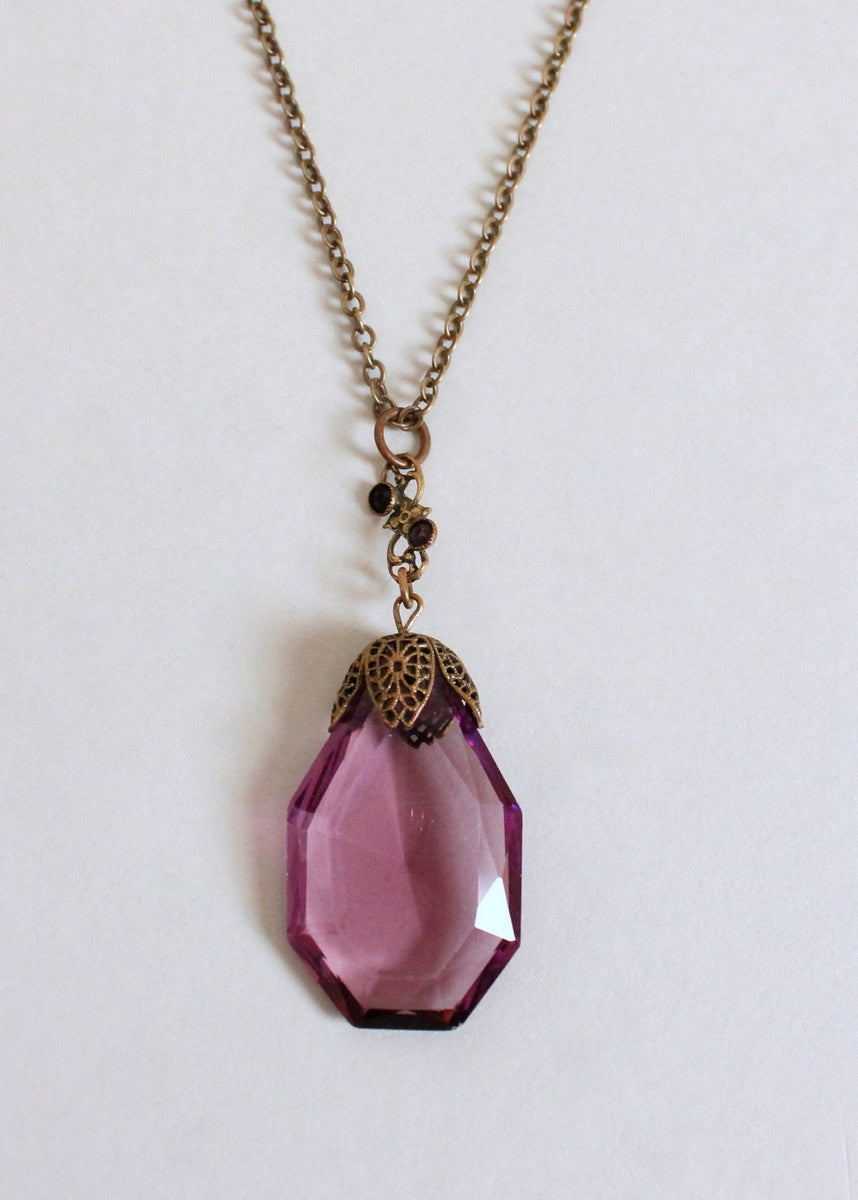 Vintage 1920s Purple Glass Pendant Necklace