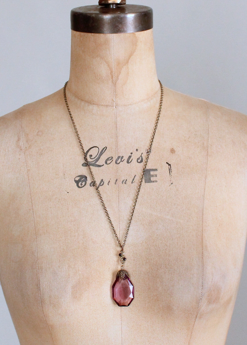 Vintage 1920s Purple Glass Pendant Necklace