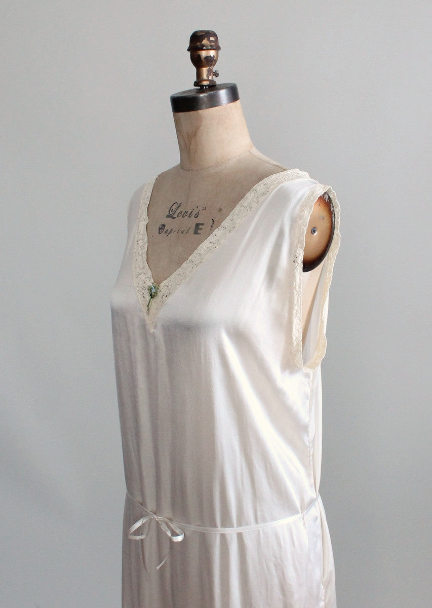 Vintage 1920s Ivory Silk and Lace Belted Flapper Nightgown