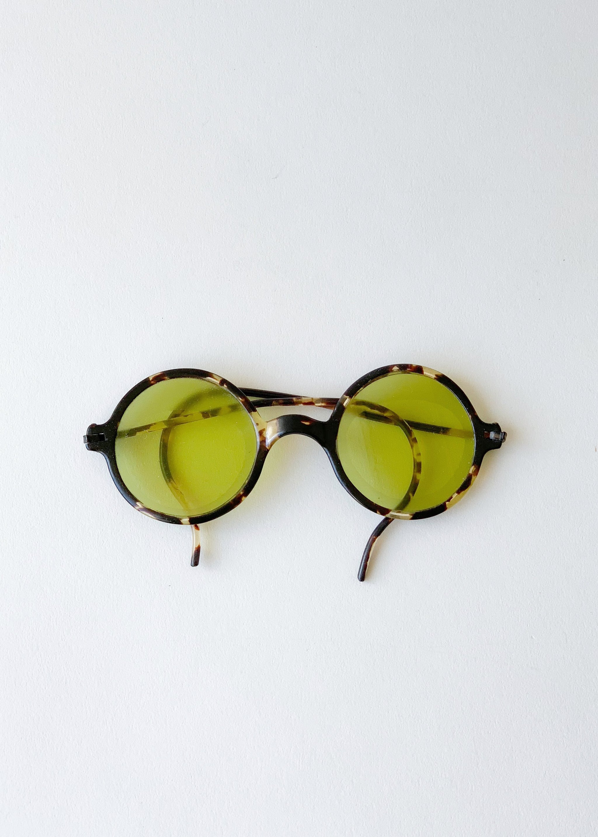 1930s vintage sunglasses shop