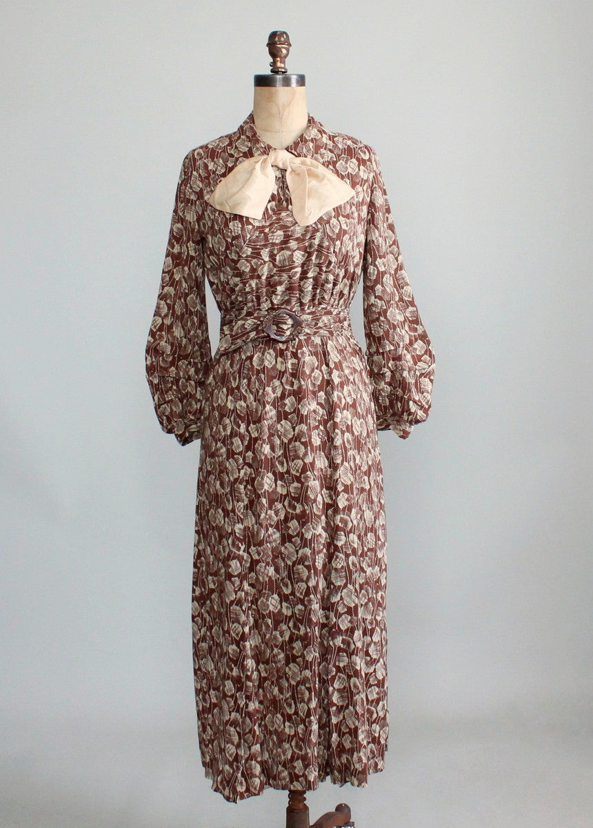 Vintage 1930s Art Deco Leaf Print Day Dress