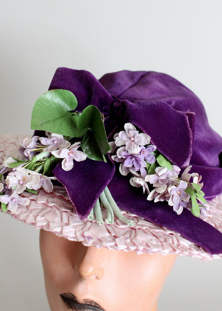 Vintage 1940s Purple Wisteria Straw and Velvet Hat
