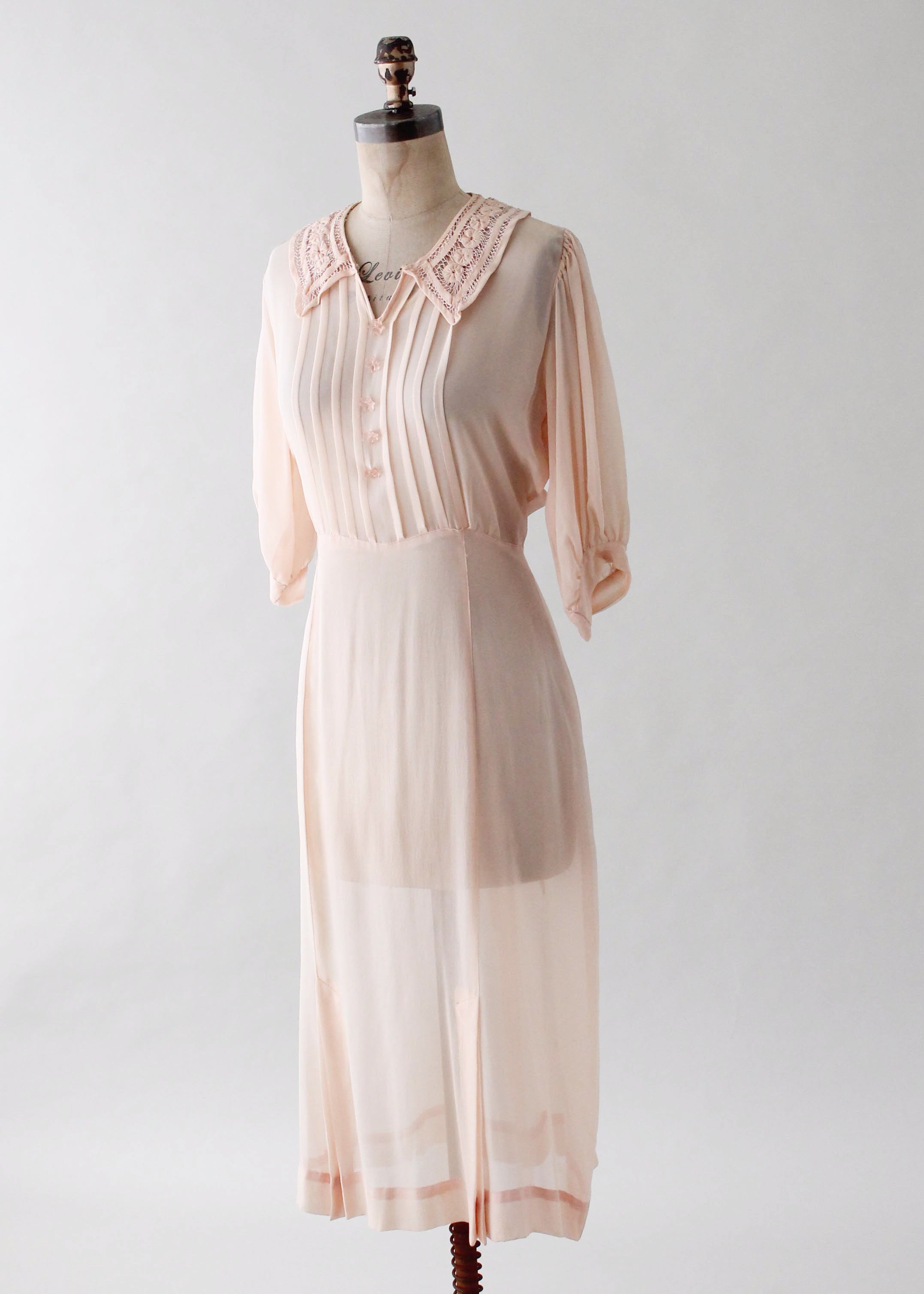 Vintage 1930s Peach Sheer Silk Crepe Day Dress