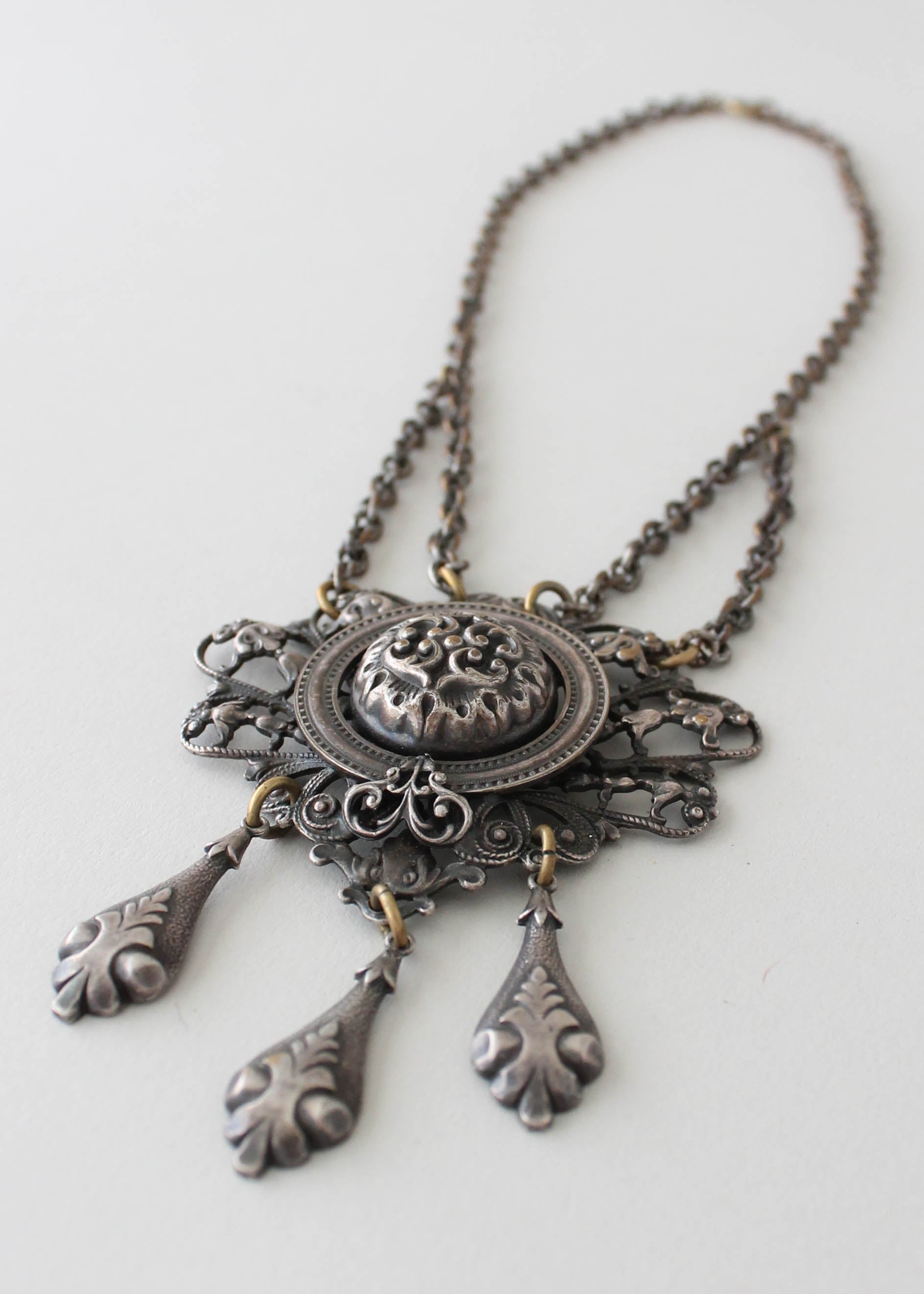 Vintage 1930s Medallion Necklace