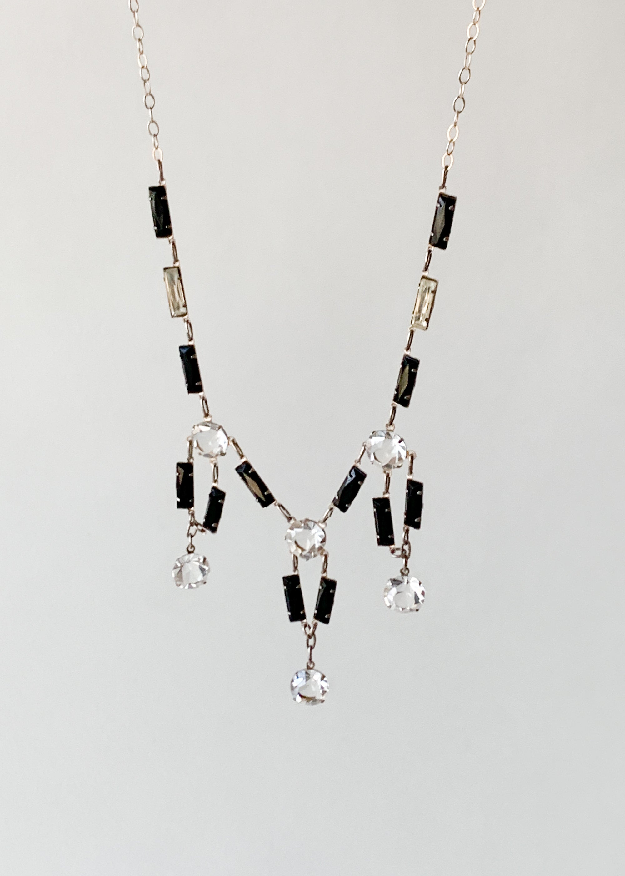 Vintage 1930s Deco Black and White Necklace