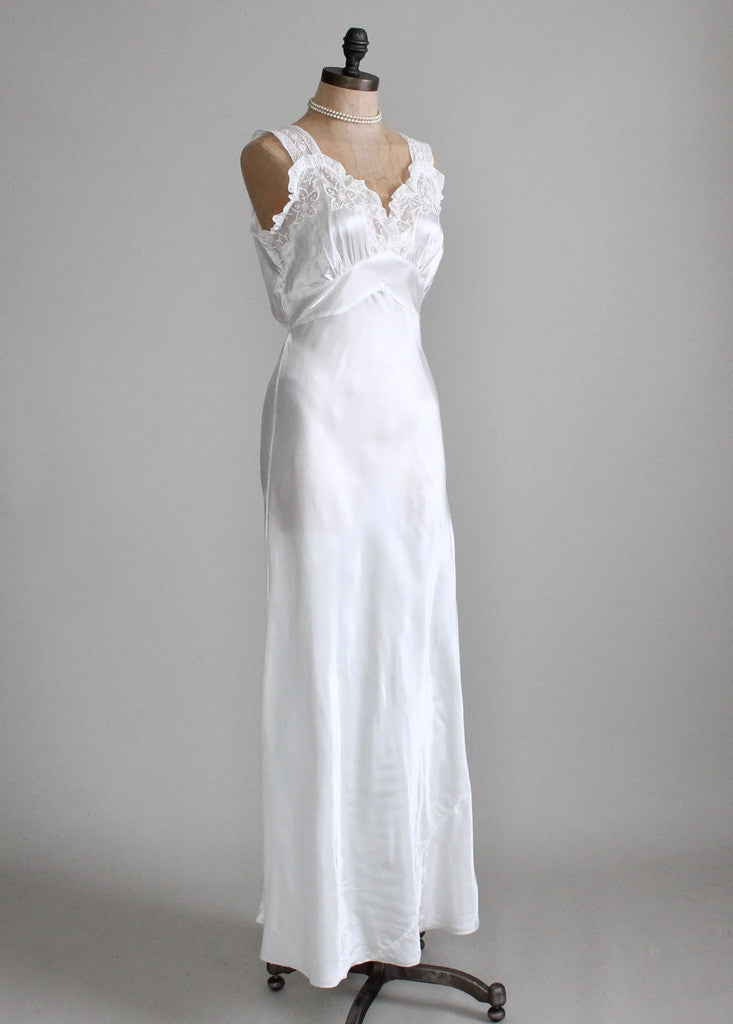 Vintage 1940s Forty Winks Silk and Lace Nightgown