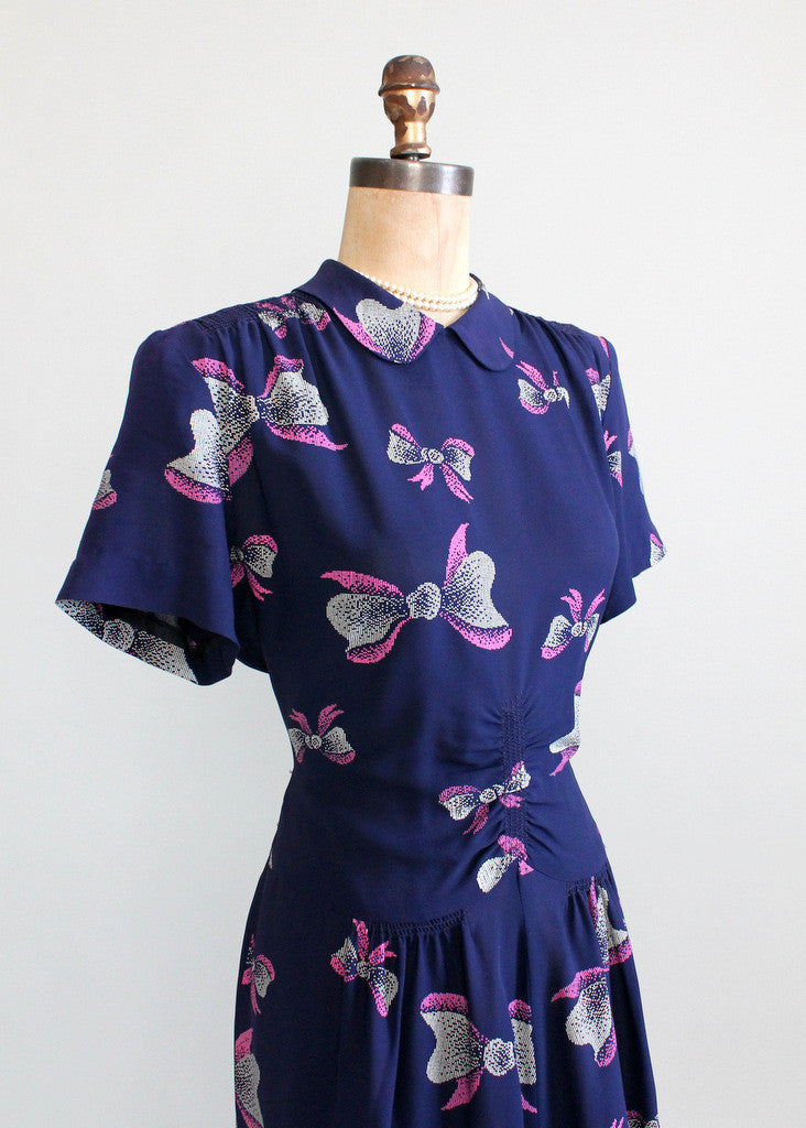 Vintage 1940s Pink Bows Novelty Print Rayon Dress