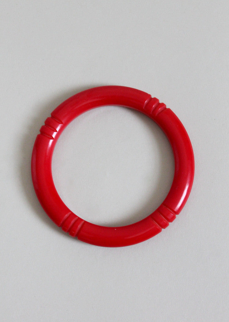 Vintage 1940s Red Carved Bakelite Bangle Bracelet