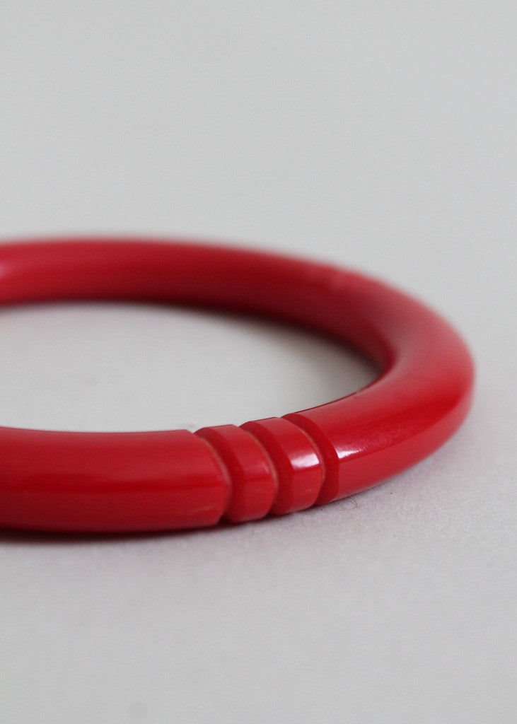 Vintage 1940s Red Carved Bakelite Bangle Bracelet