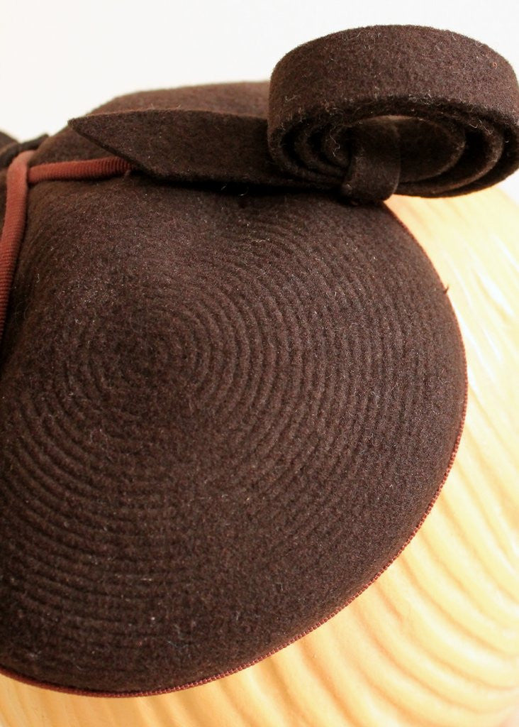 Vintage 1940s Brown Felt Circles and Curls Hat