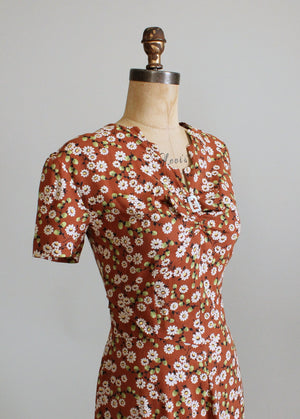 Vintage 1940s Daisy Print Floral Cotton Day Dress