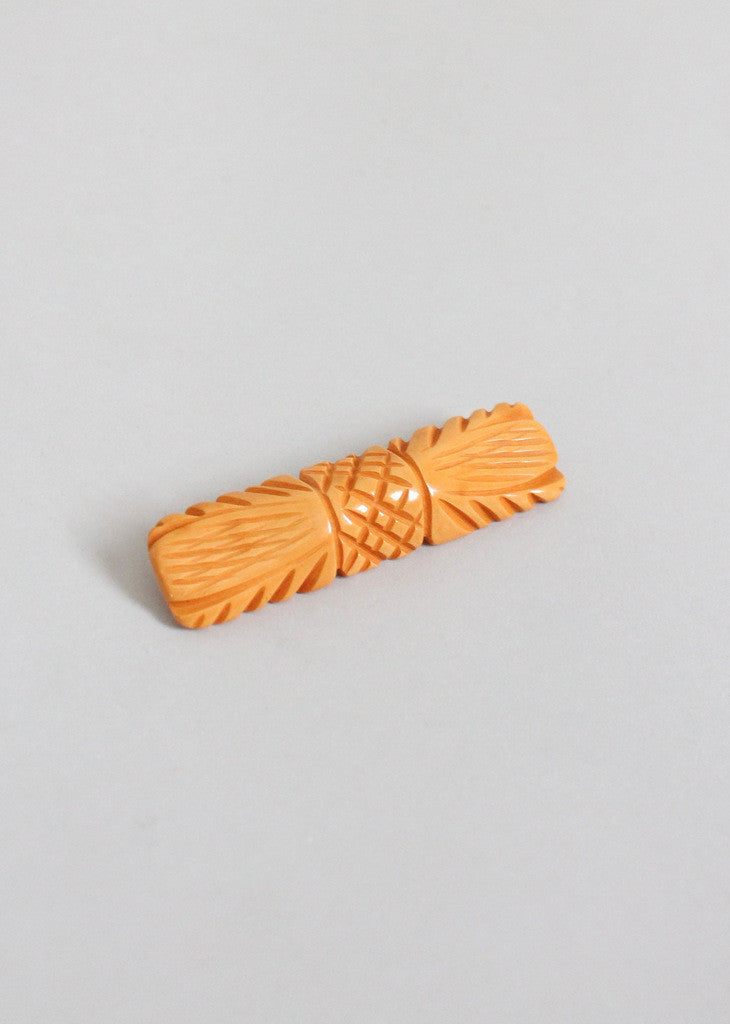 Vintage 1940s Carved Bow Butterscotch Bakelite Brooch