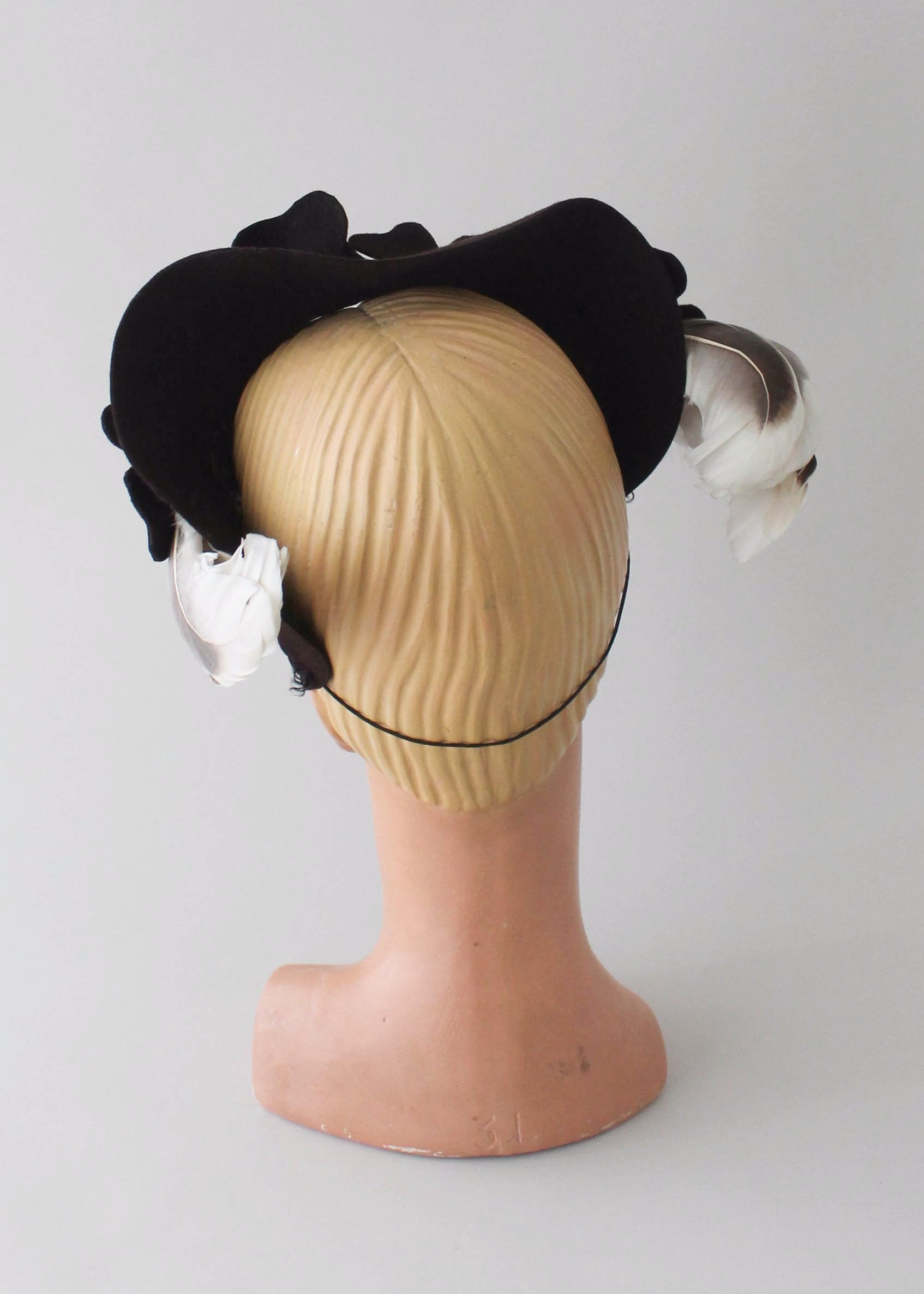 Vintage 1940s Felt Flowers and Feathers Hat