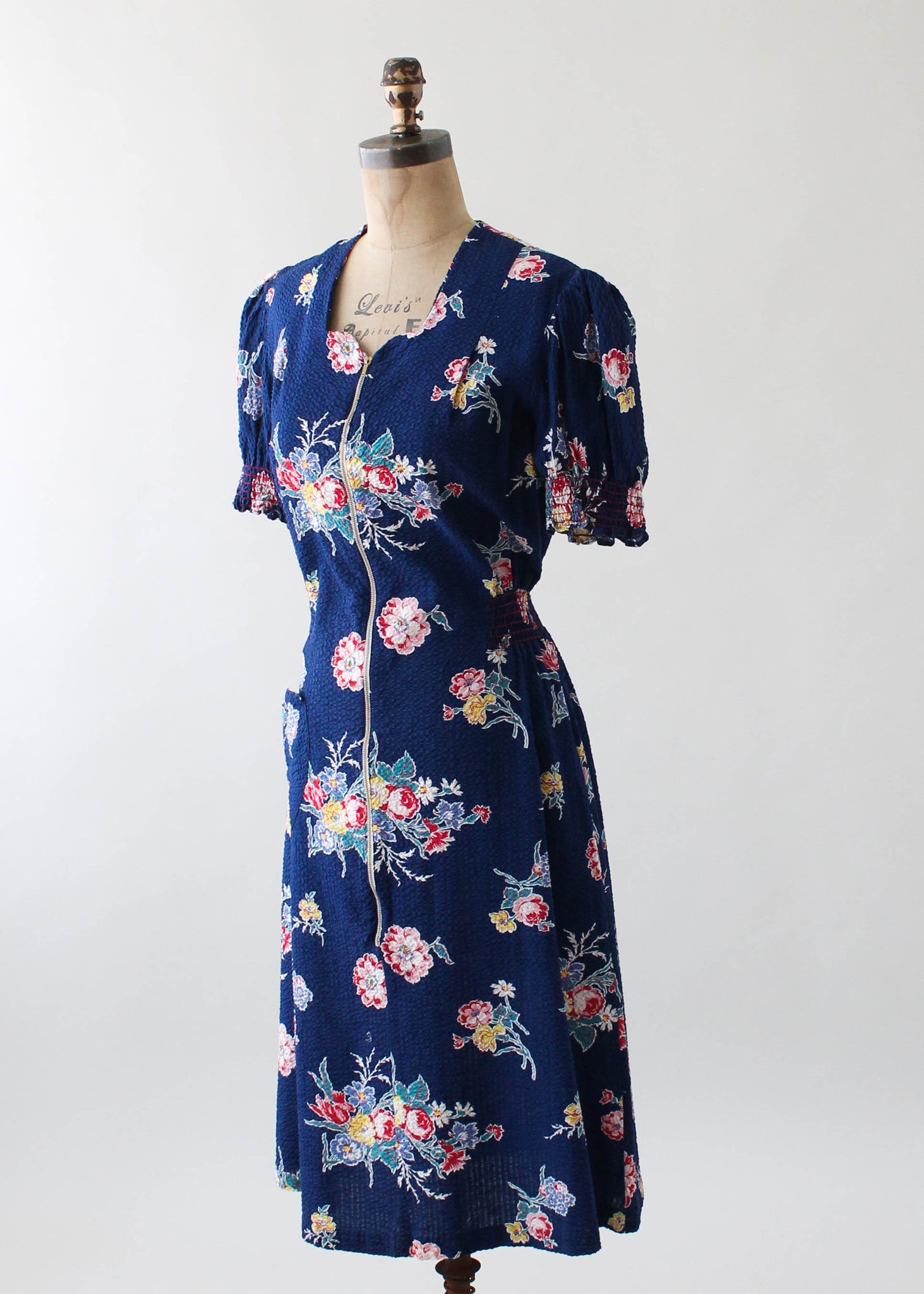 Vintage 1940s Floral Cotton Zip Front Day Dress