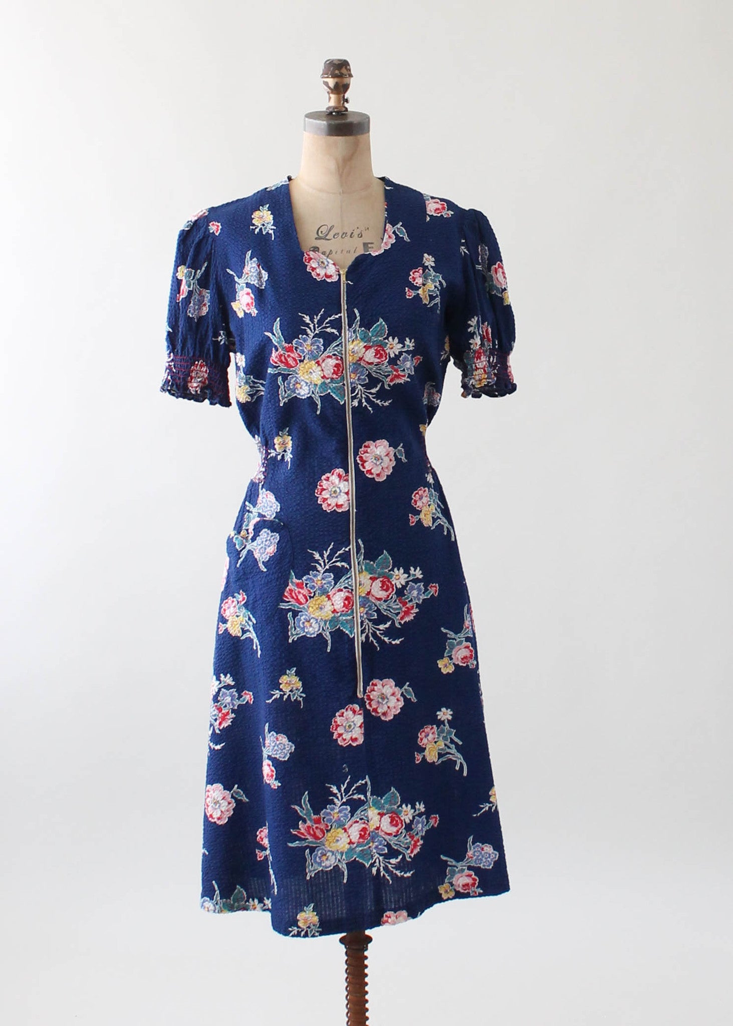 Vintage 1940s Floral Cotton Zip Front Day Dress
