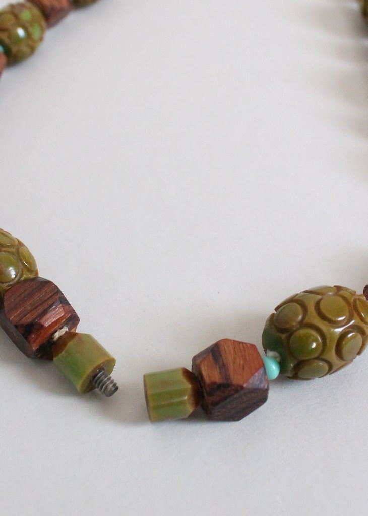 Vintage 1940s Chunky Green Bakelite and Wood Bead Necklace