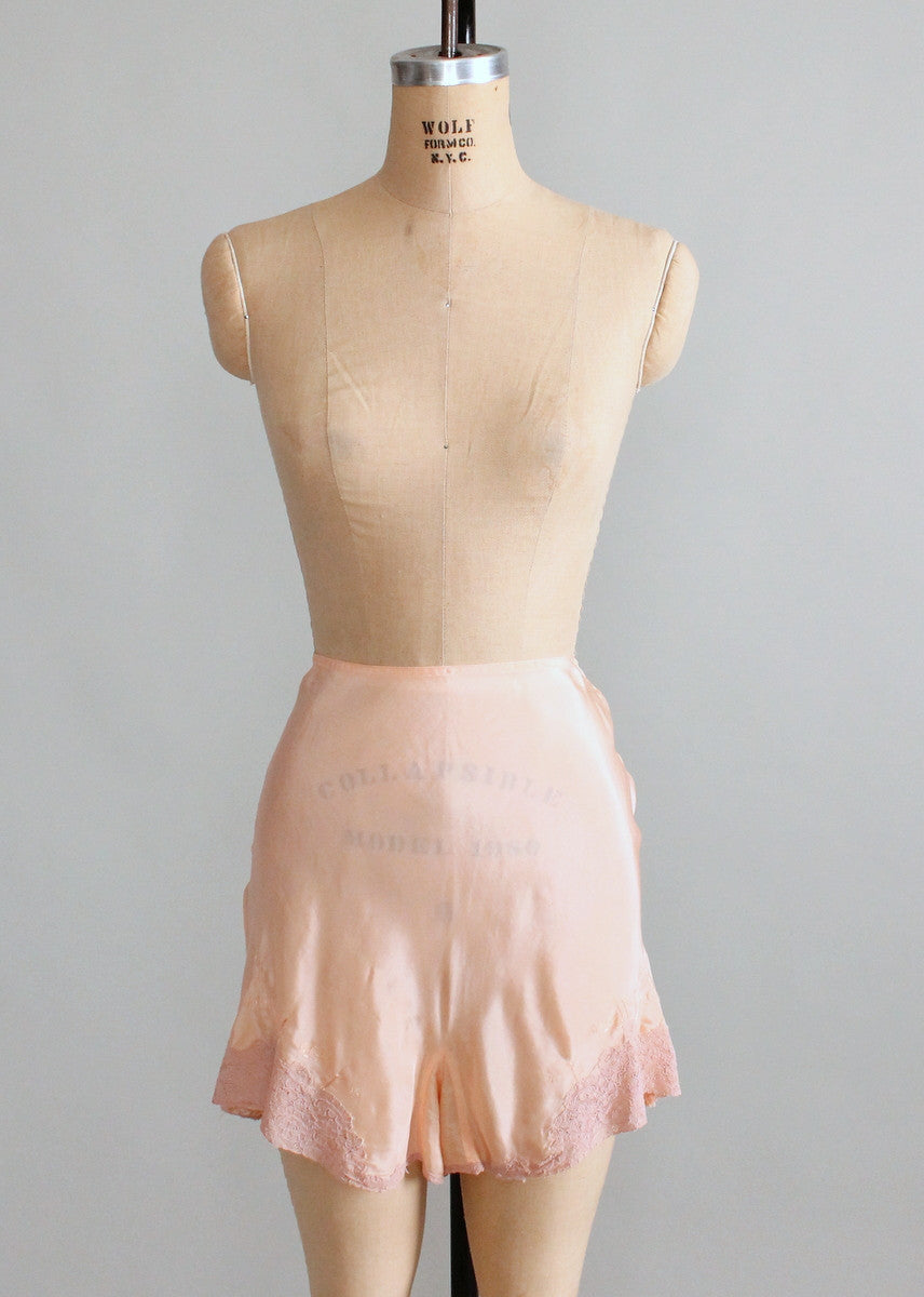 Vintage 1940s Peach Rayon and Lace Tap Shorts