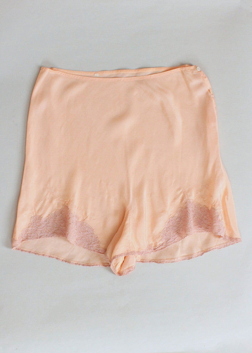 Vintage 1940s Peach Rayon and Lace Tap Shorts