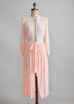 Vintage 1940s Peach Rayon and Lace Lounging Robe