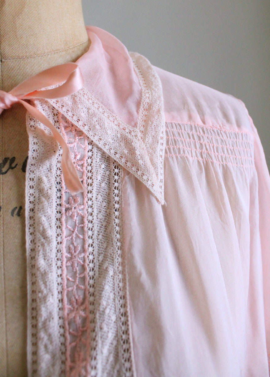 Vintage 1940s Pink Silk and Lace Bed Jacket