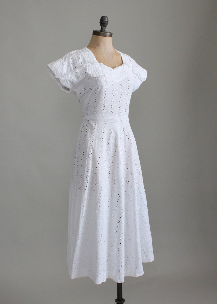 Vintage 1940s Sweetheart Ruffle White Eyelet Dress
