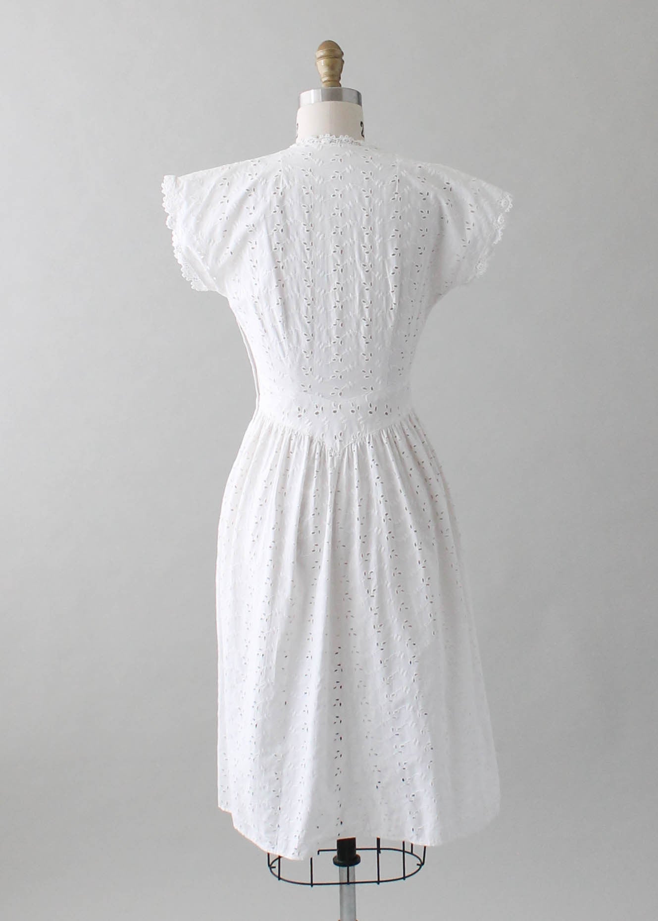 Vintage 1940s White Eyelet Day Dress - Raleigh Vintage Vintage 1940s White Eyelet Day Dress - Raleigh Vintage