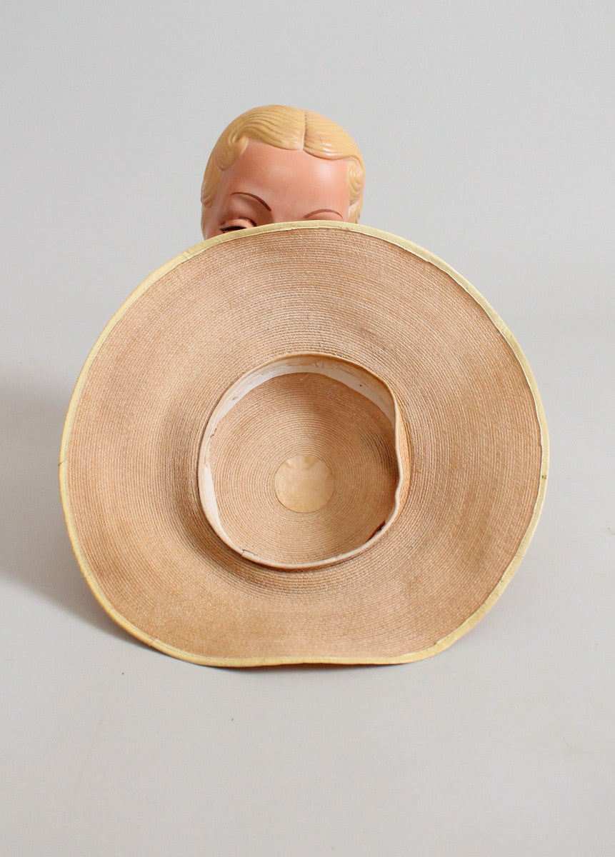 Vintage 1940s Wide Brim Straw Hat with A Flower Wreath