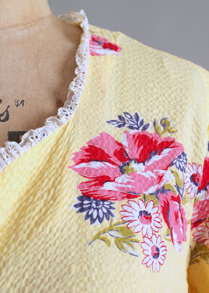 Vintage 1940s Yellow Cotton and Lace Floral House Dress
