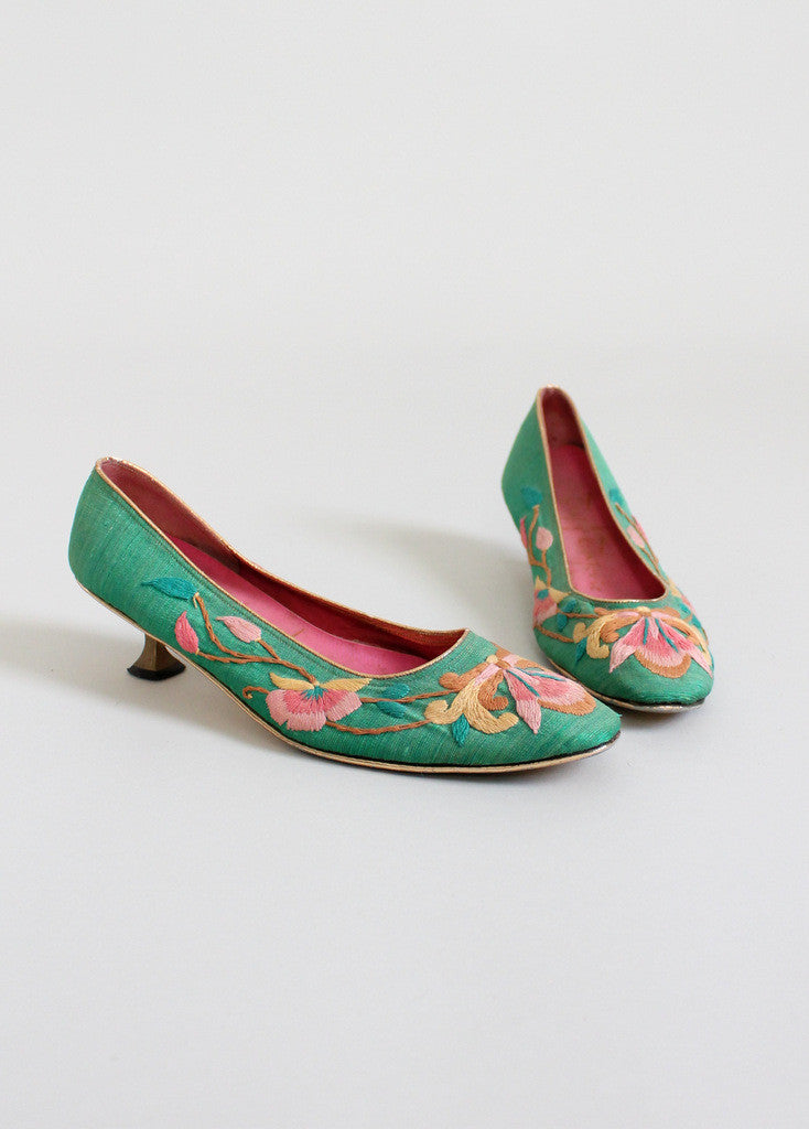 Rare Vintage 1960s Handmade Ethnic Jutti Embroidered Flat Slip on Shoes