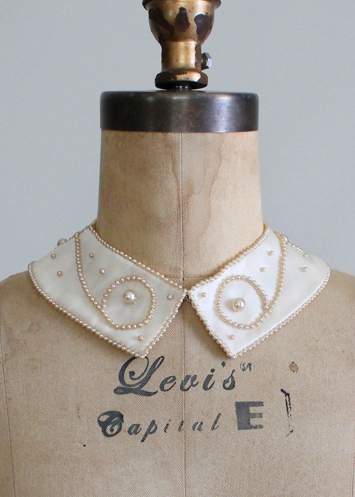 Vintage 1960s Pearl Swirls Beaded Sweater Collar