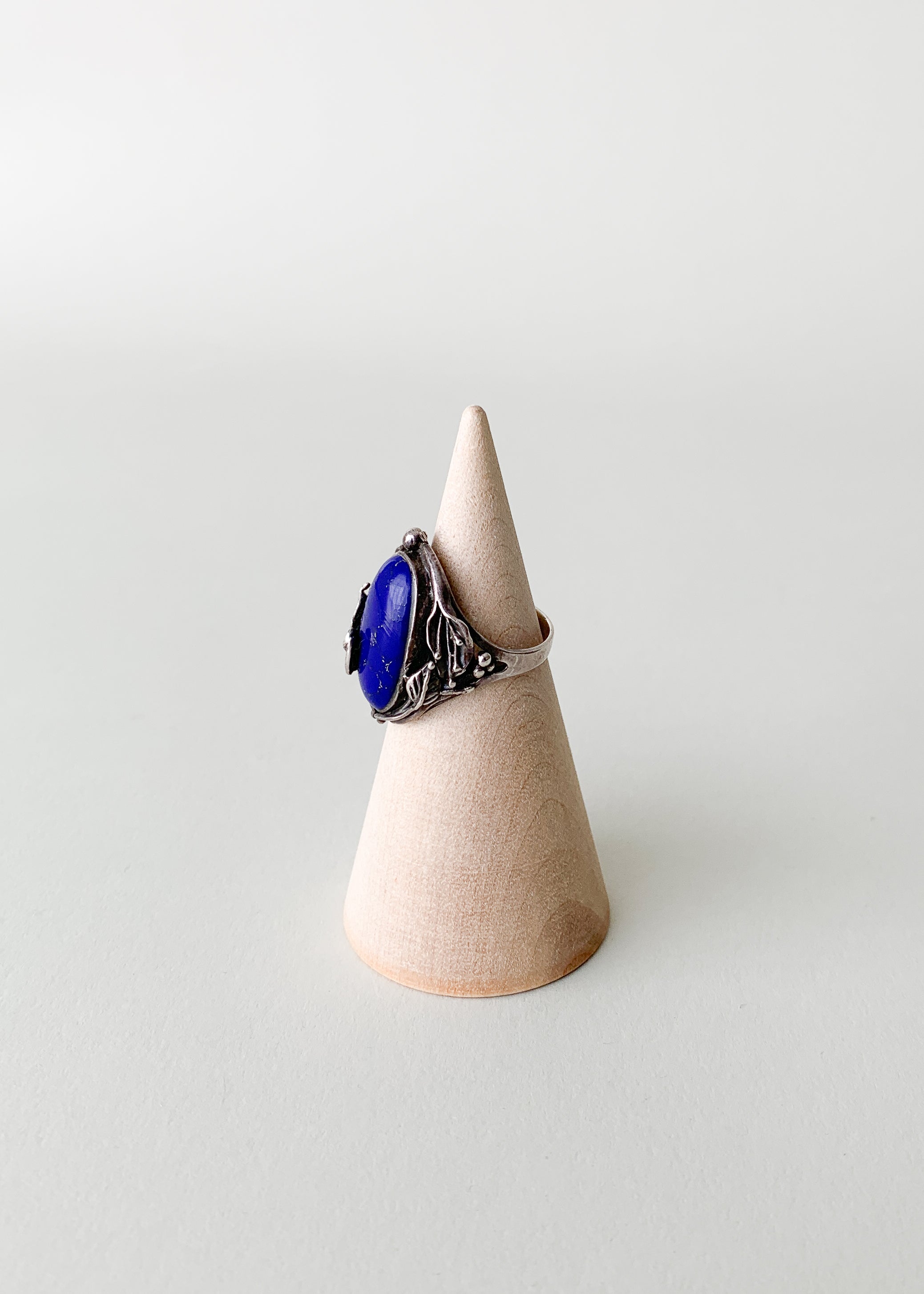 Vintage 1960s Sterling and Lapis Ring
