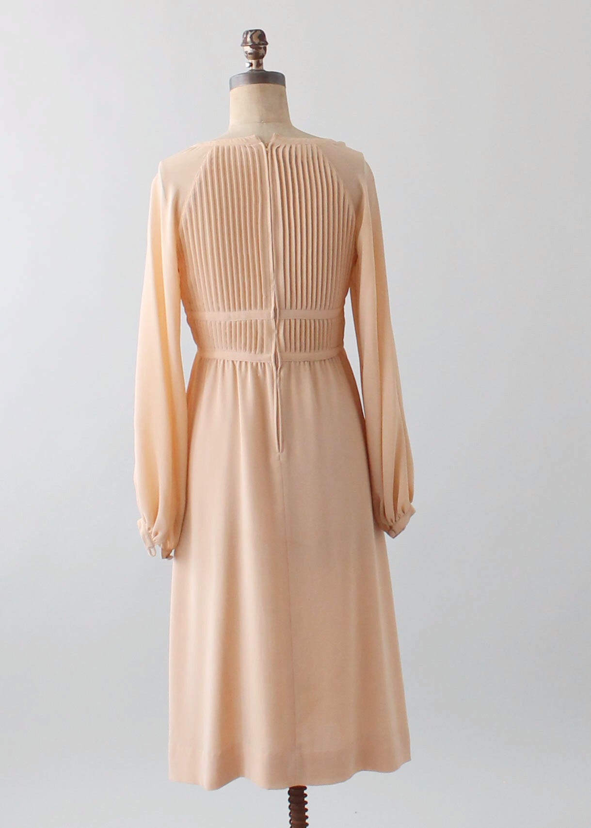 albert nipon silk dress VINTAGE '80s ALBERT NIPON BOUTIQUE SEASHELL & STARFISH SILK DRESS Vintage Clothing & Fashions