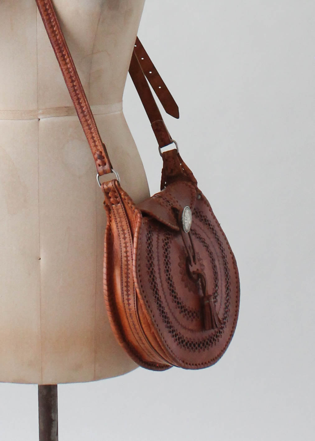 Vintage 1970s Moroccan Tooled Leather Round Purse