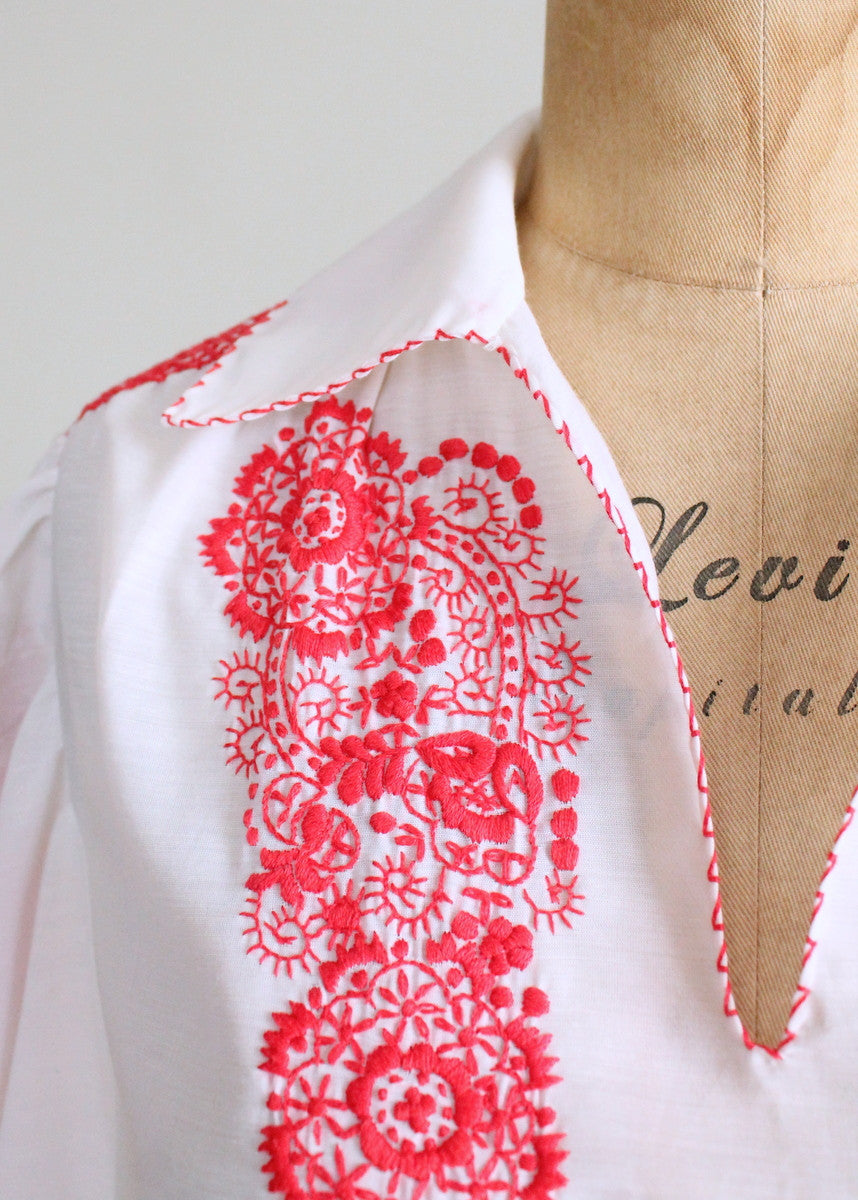 Vintage 1970s Red and White Embroidered Hippie Blouse