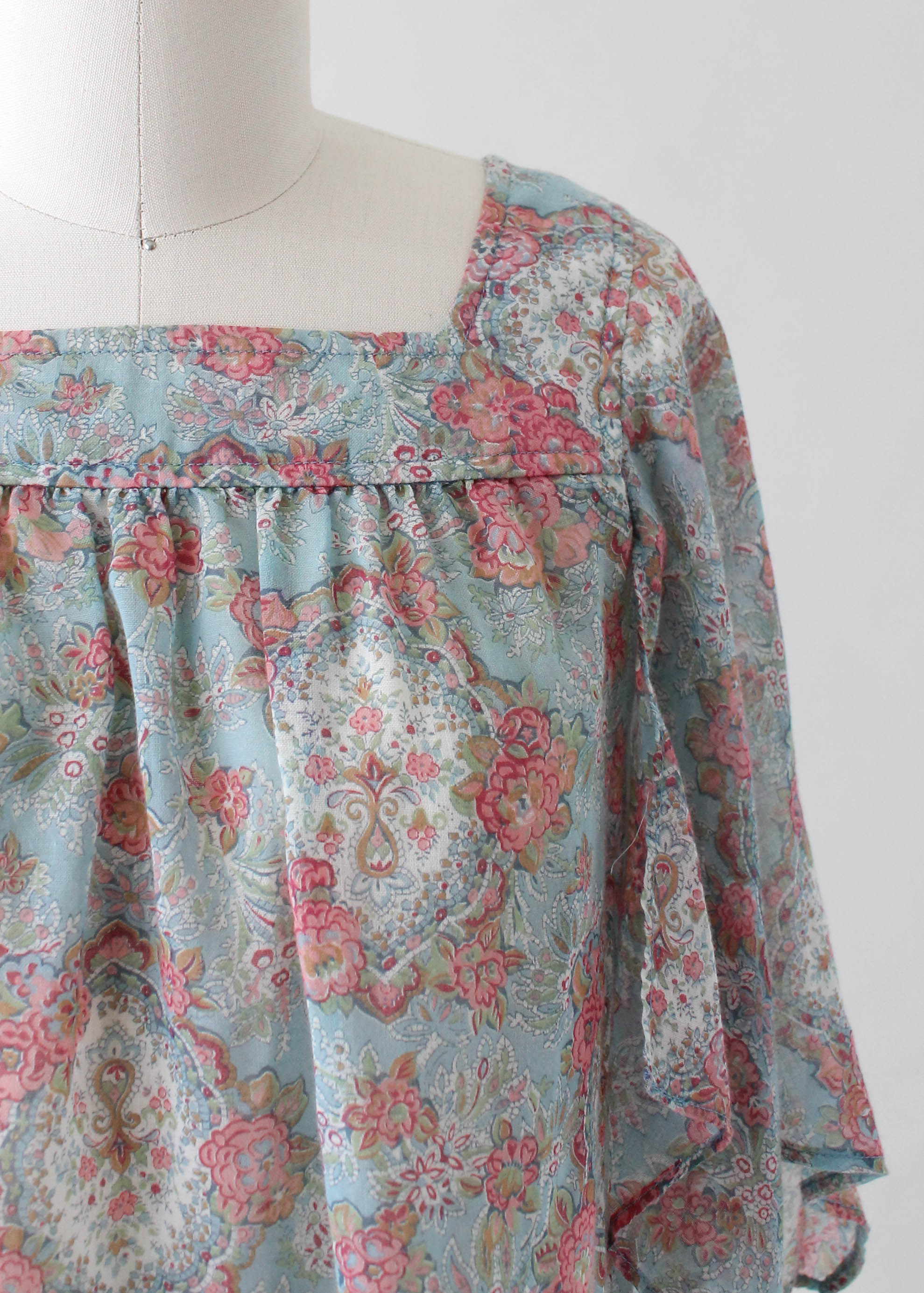 Vintage 1970s Floral Top with Handkerchief Sleeves