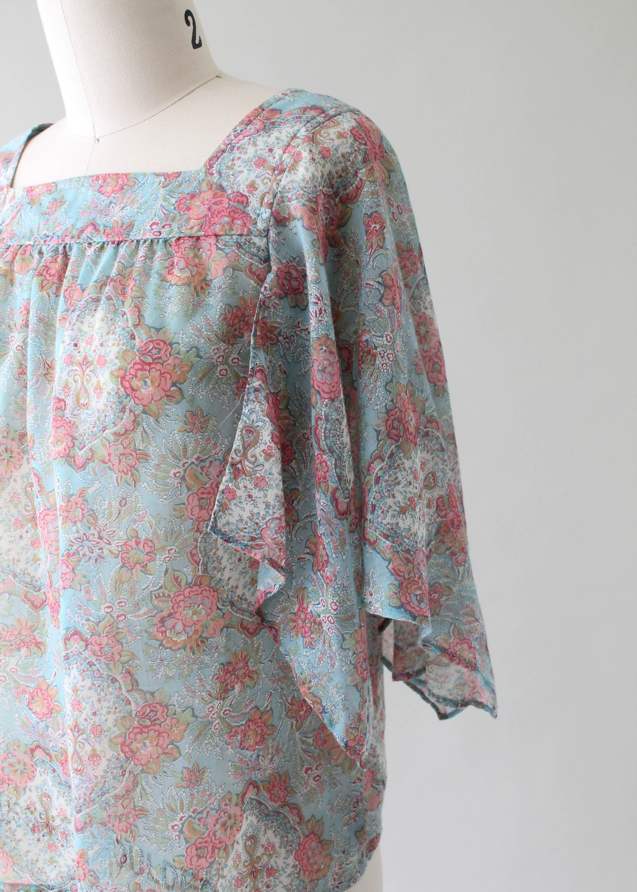 Vintage 1970s Floral Top with Handkerchief Sleeves