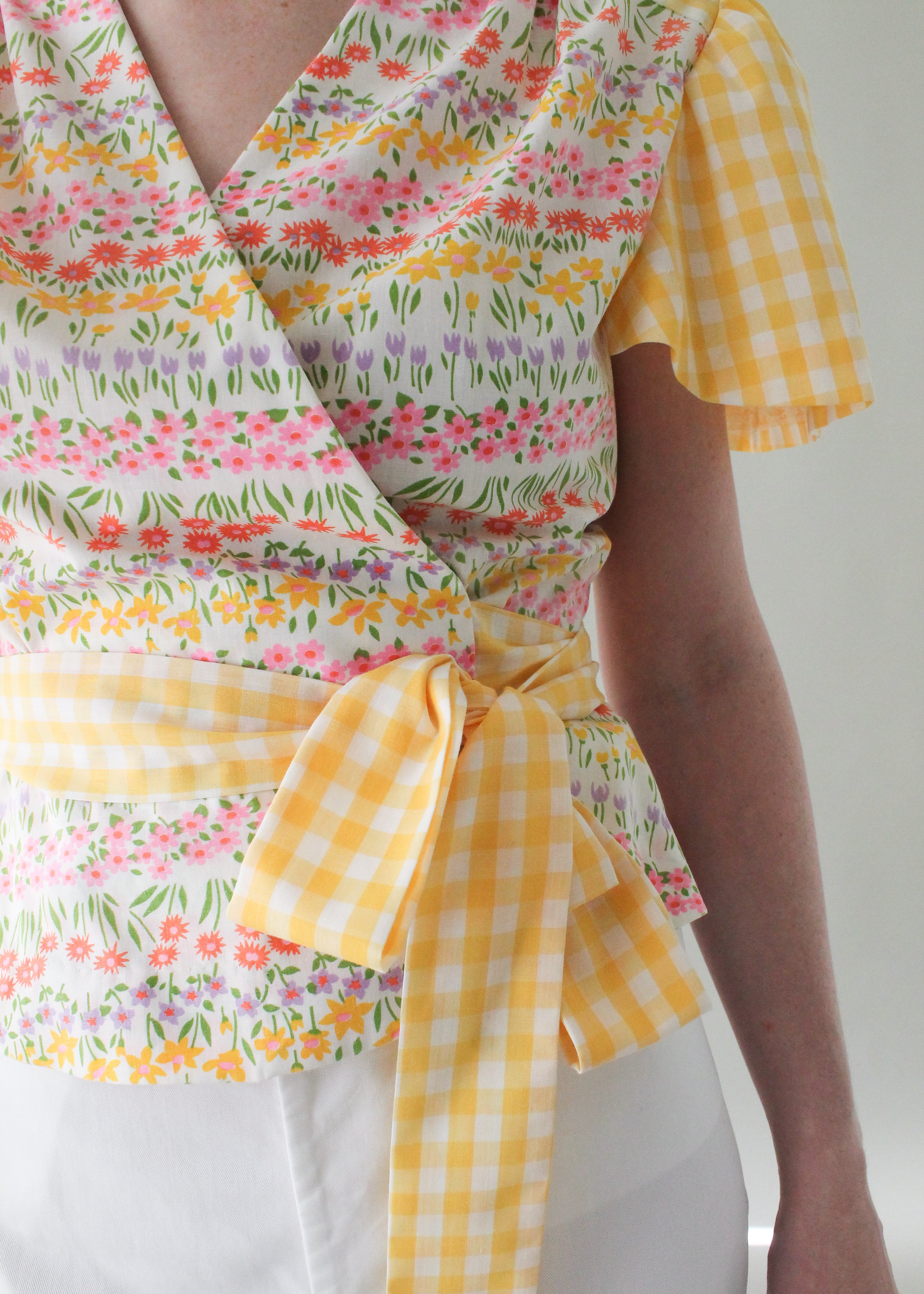 Vintage 1970s Floral Gingham Wrap Top