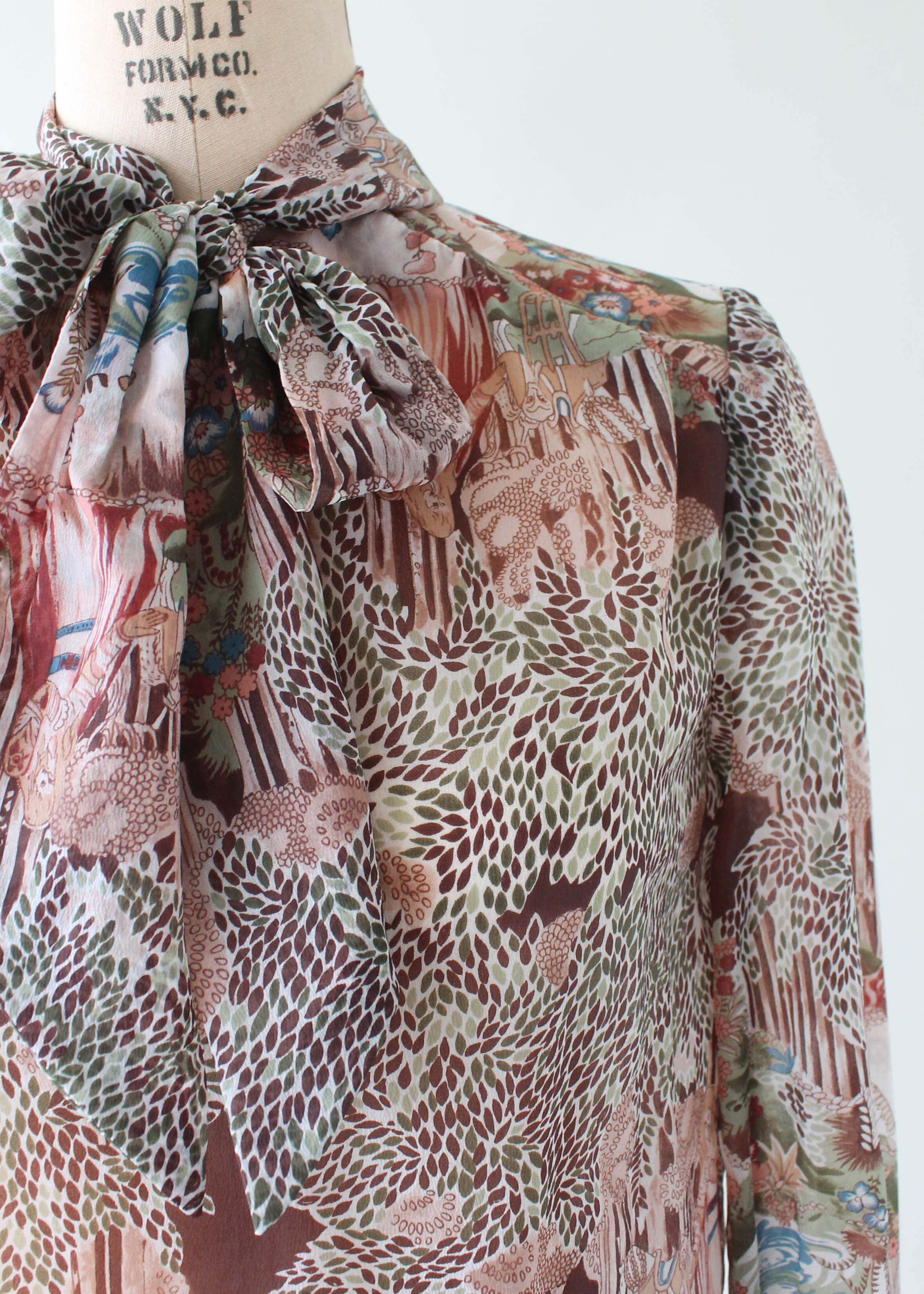 Vintage 1970s Novelty Print Pussy Bow Shirt