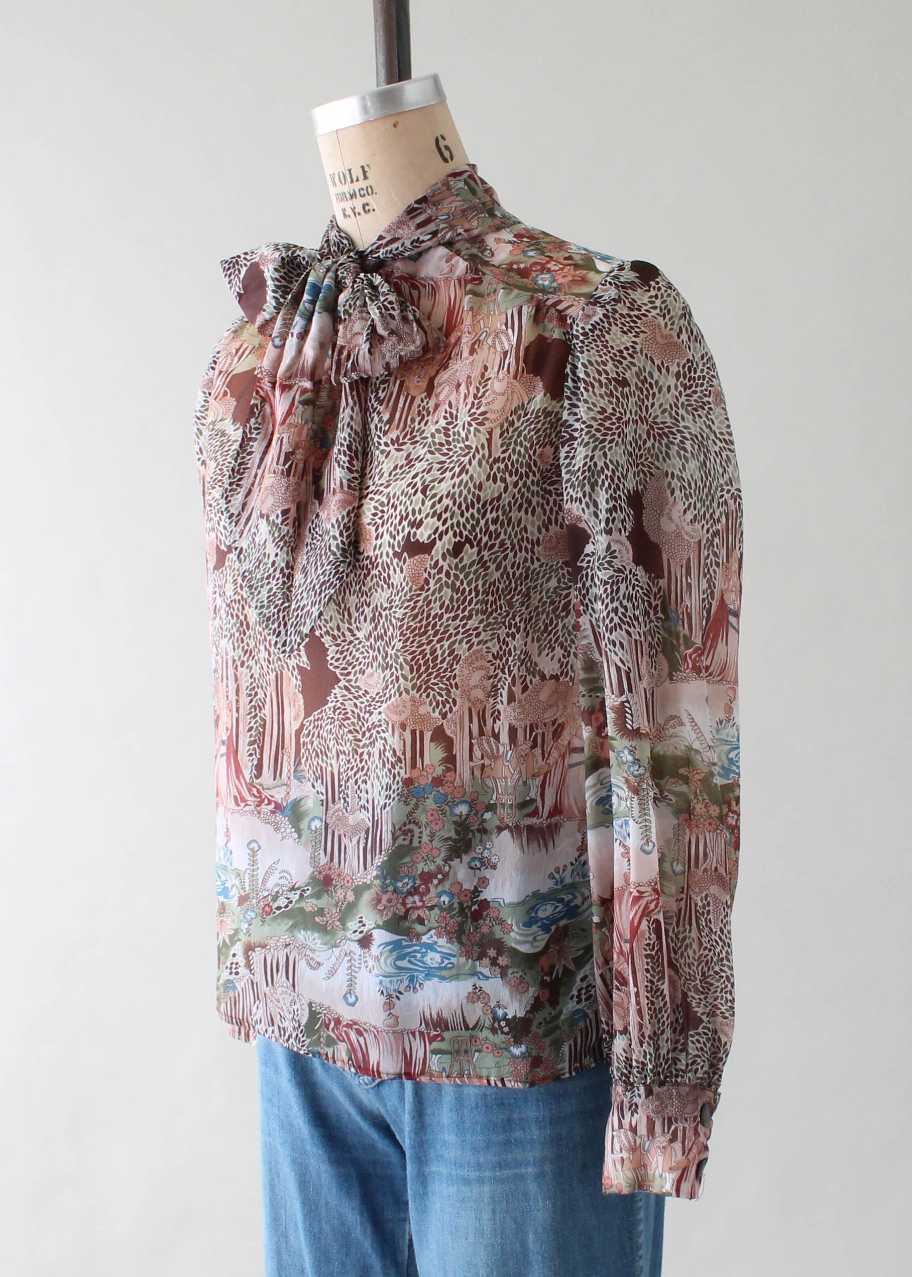 Vintage 1970s Novelty Print Pussy Bow Shirt