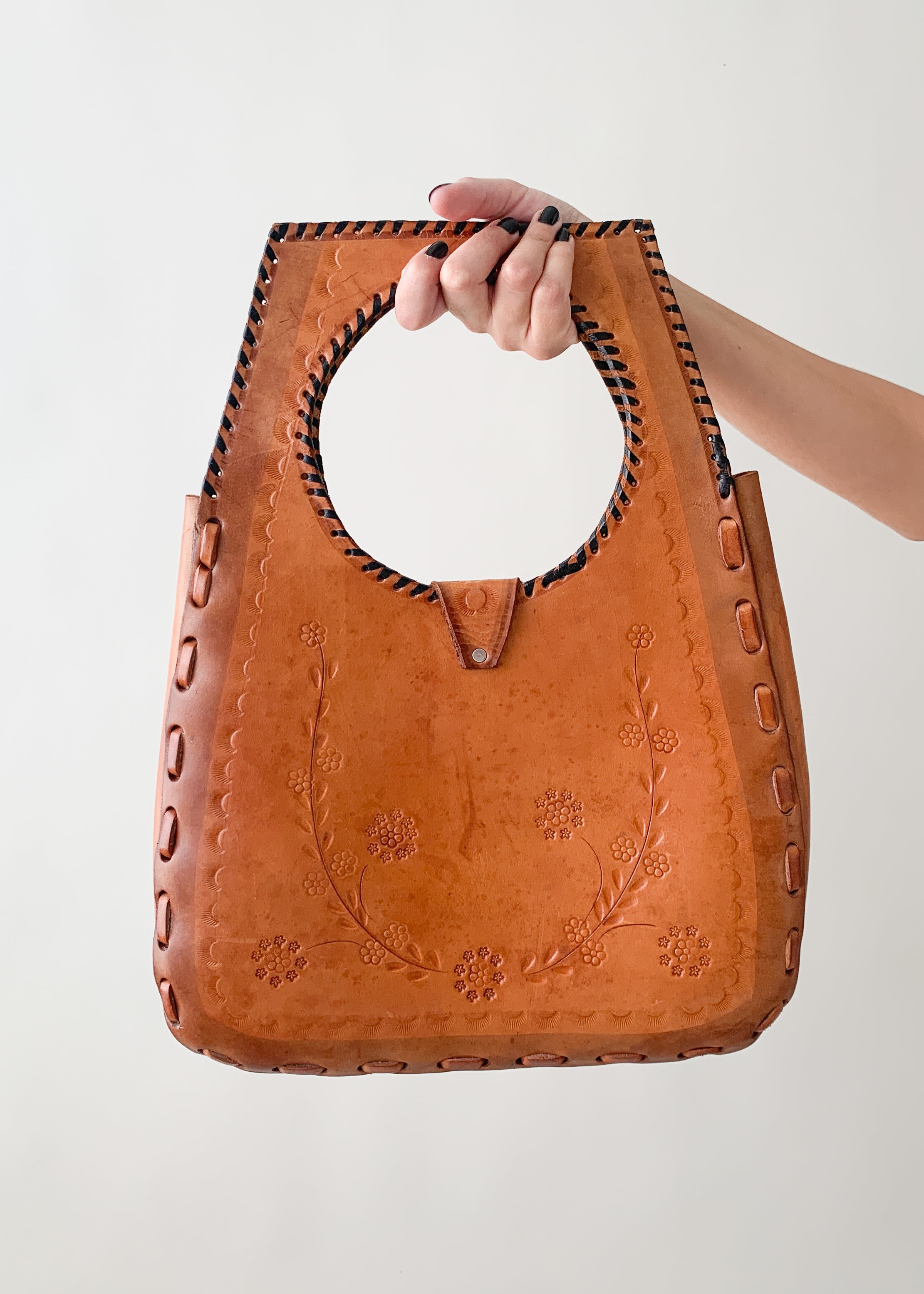 Vintage 1970s Tooled Leather Purse