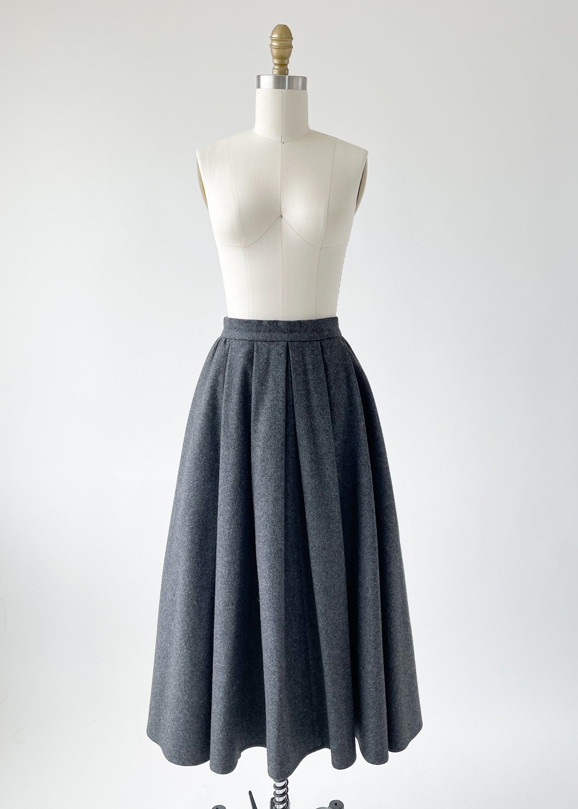 【Chloe】 BouclAC Wool Skirt Vintage 1970s Chloe Wool Skirt - Raleigh Vintage