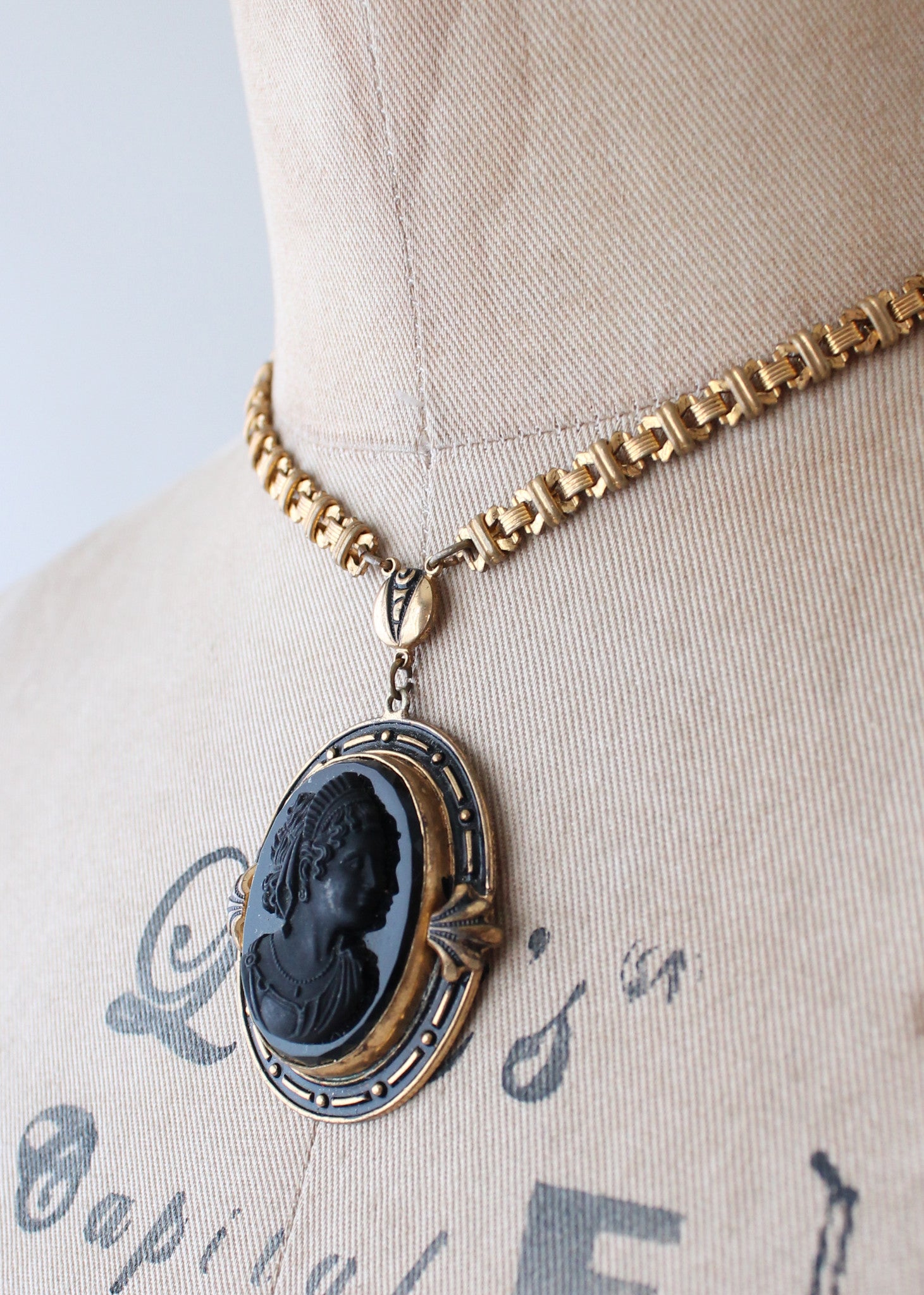 Vintage 1930s Victorian Revival Black Cameo Necklace