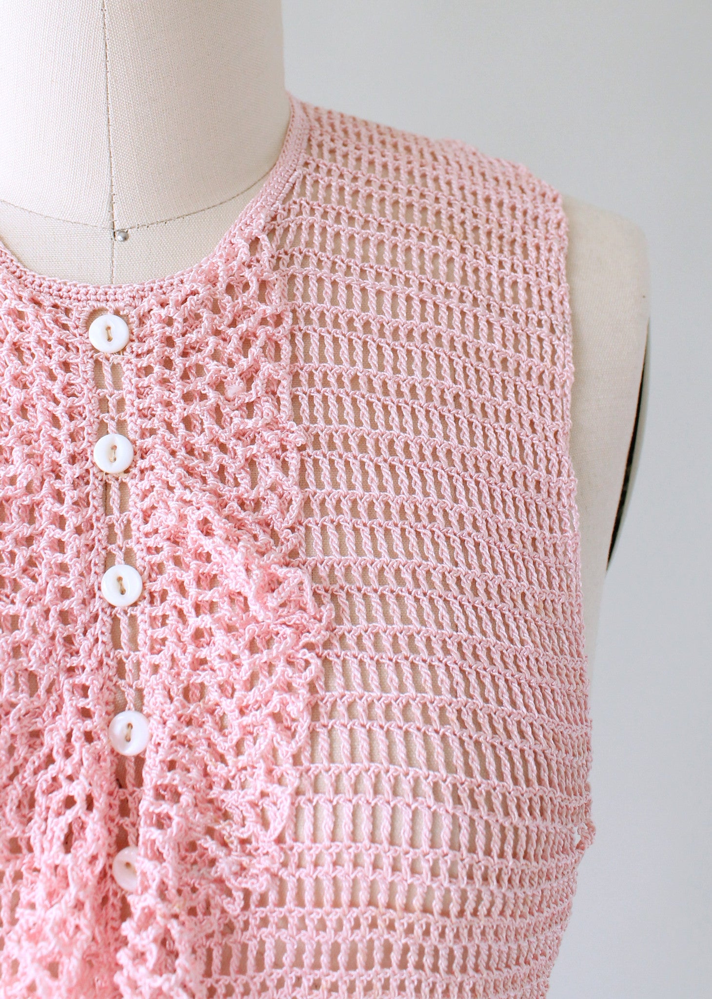 Vintage 1930s Pink Sweater Knit Ruffled Dickie
