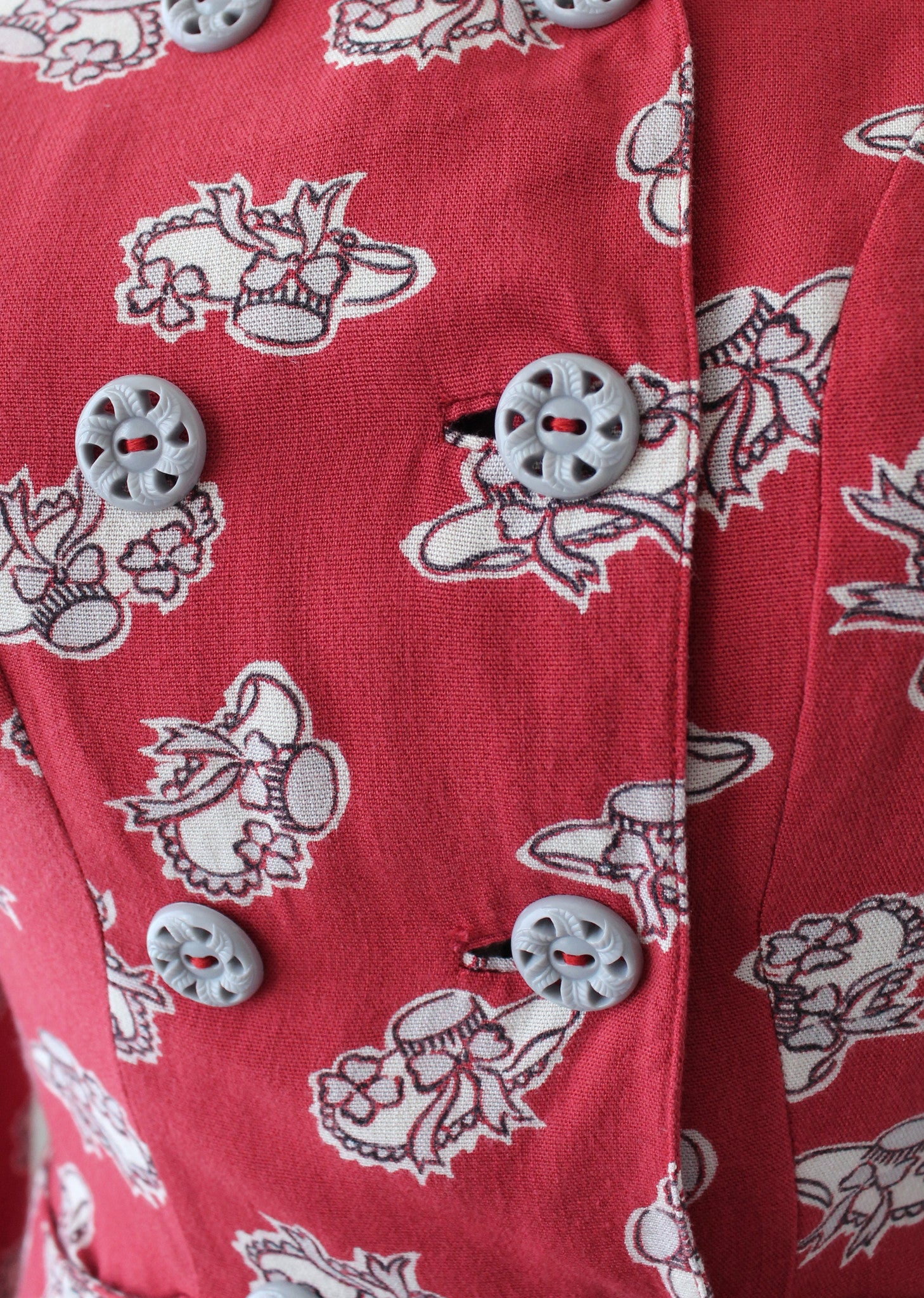 Vintage 1940s Hats Novelty Print Rayon Suit