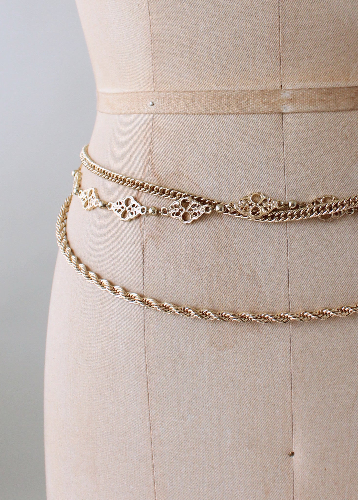 Vintage 1980s Gold Chains Hip Belt