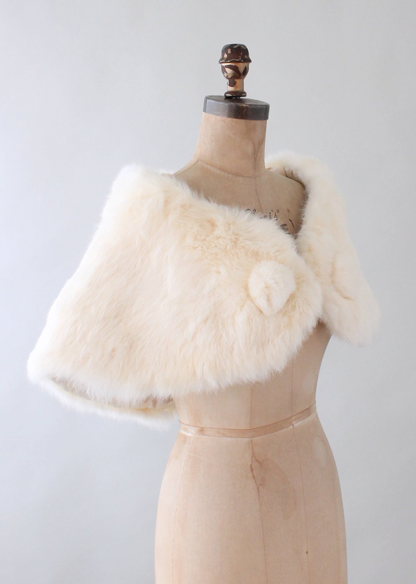 Vintage 1950s White Fur Wedding Shawl Cape Raleigh Vintage