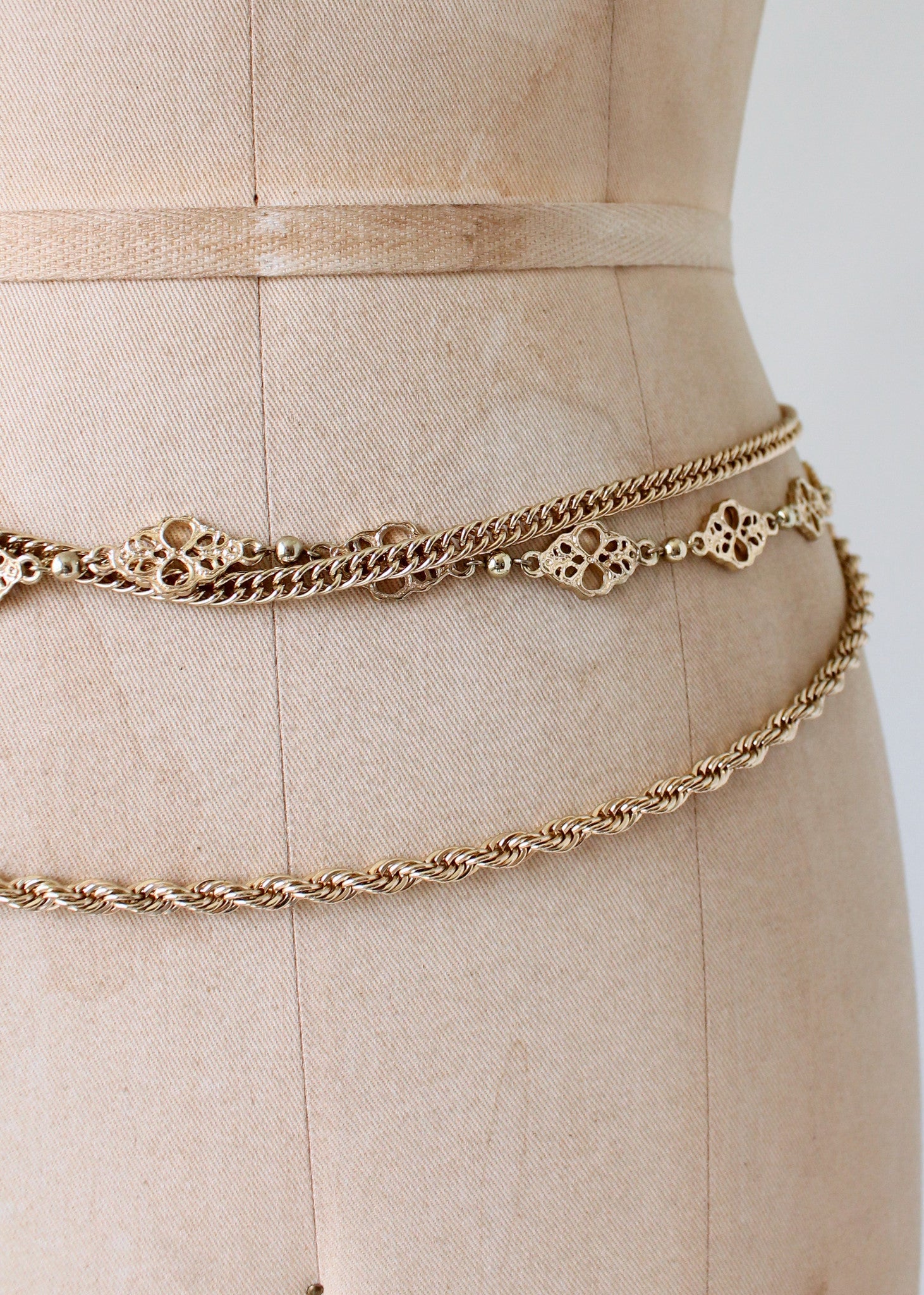 Vintage 1980s Gold Chains Hip Belt