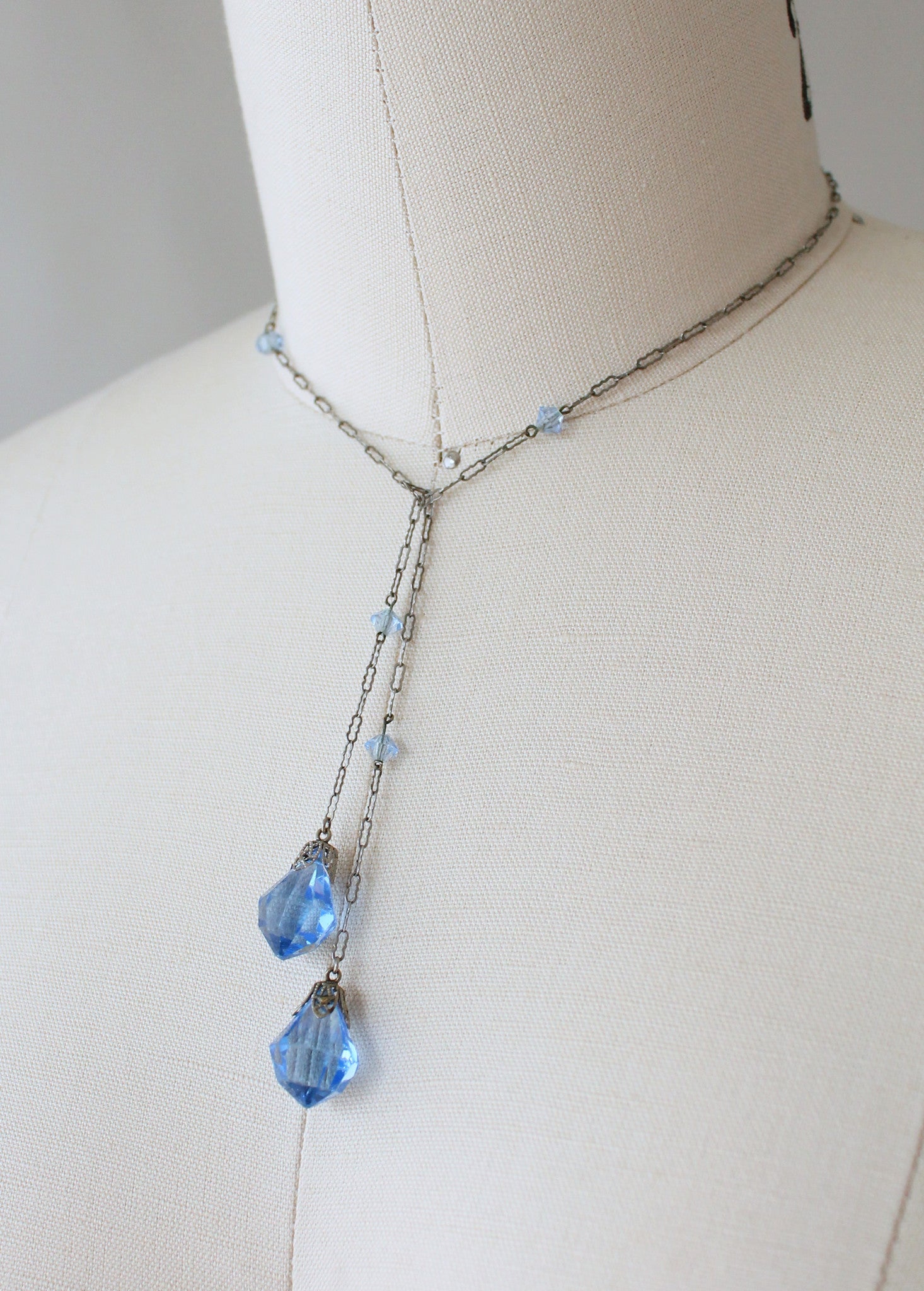 Vintage 1920s Faceted Blue Bead Lariat Necklace