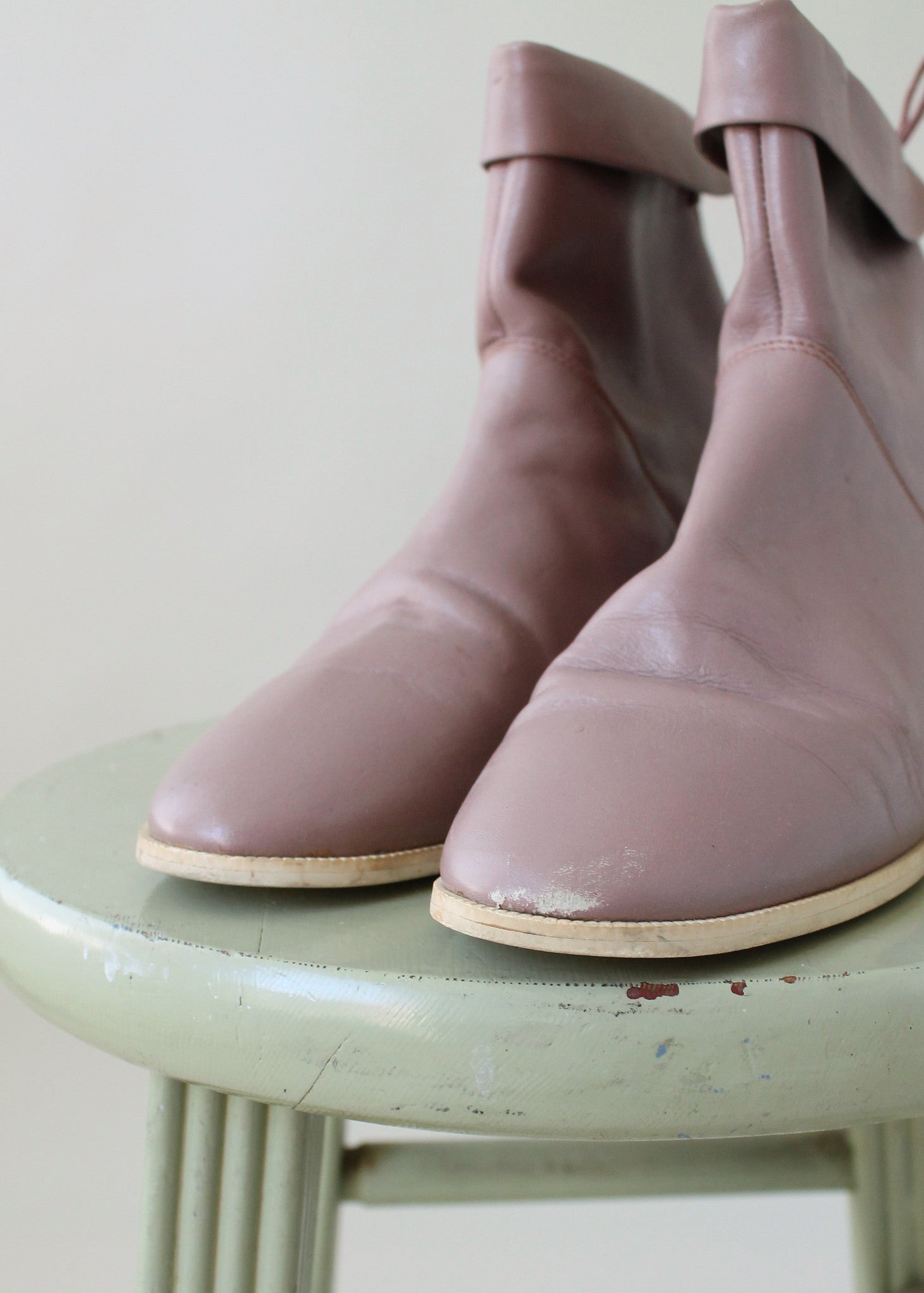Vintage 1980s Lavender Hippopotamus Boots