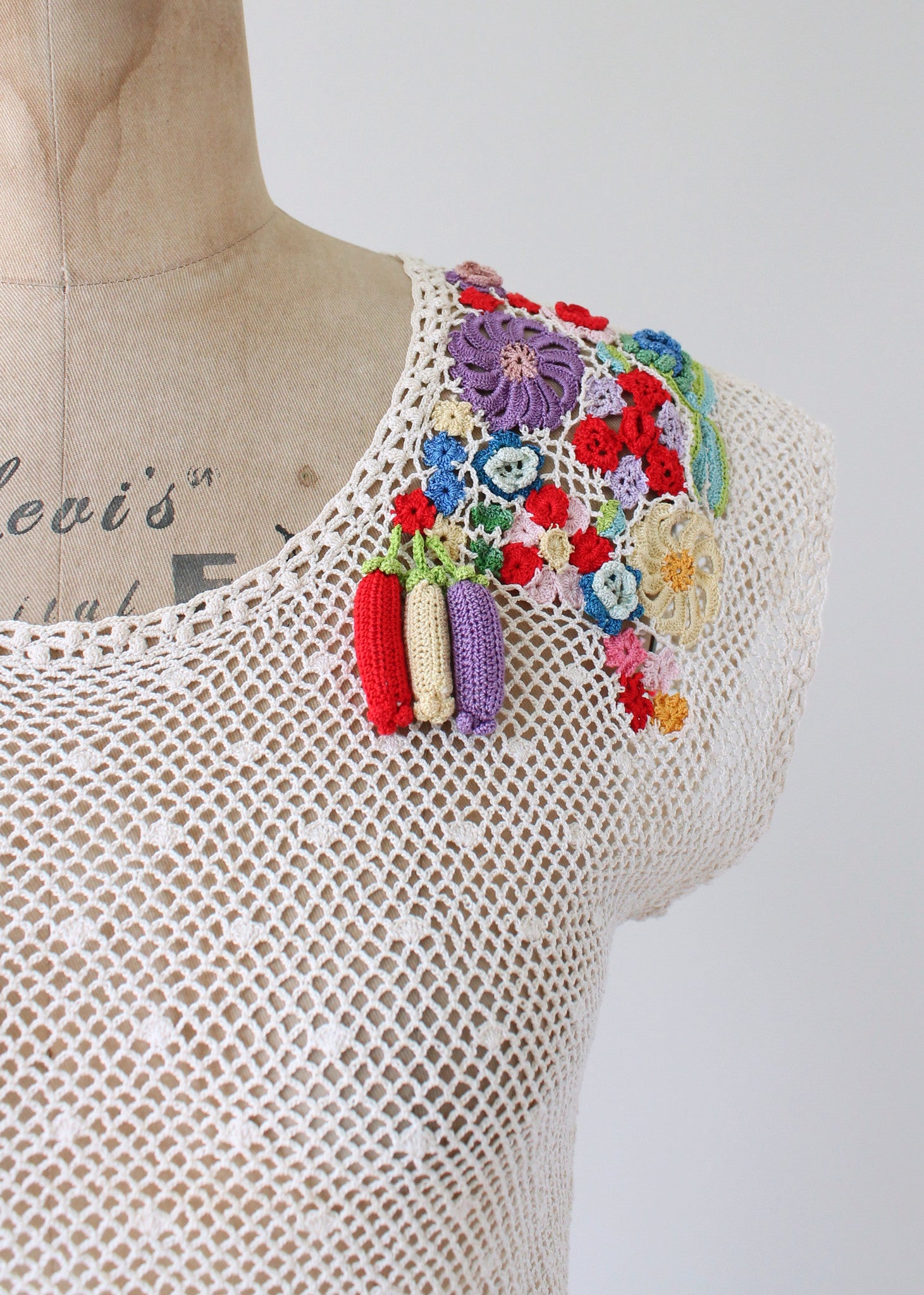 Vintage 1970s Floral Applique Knit Top